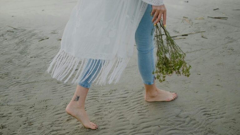 Barefoot Walking Benefits: The Science of Stronger Feet, Sharper Focus, and a Calmer Mind